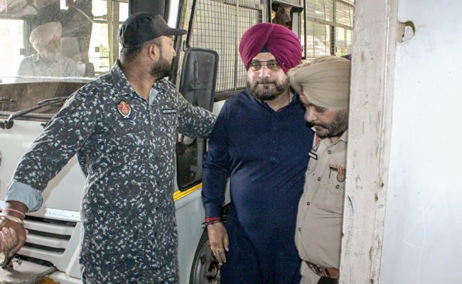 VIP treatment in jail for Sidhu