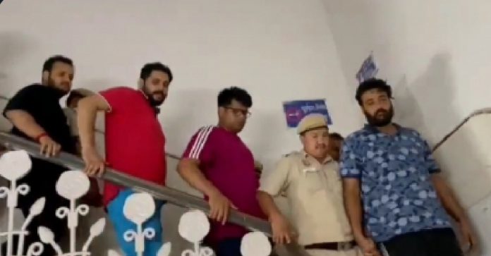 4 nsui workers arrested