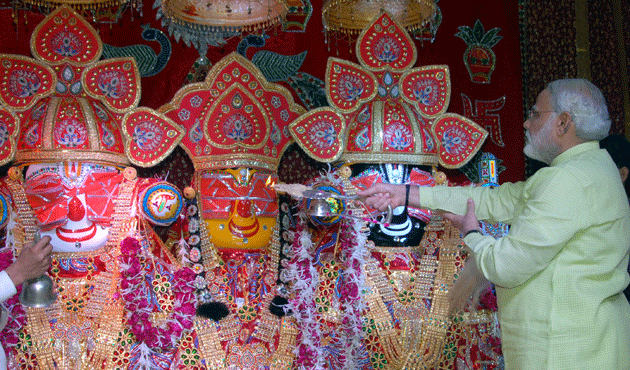 Modi performing pahind vidhi