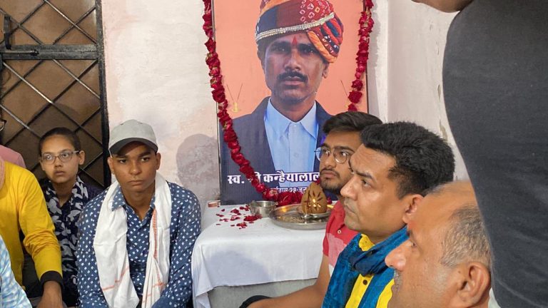 kapil mishtra meets kanhaiya lal family