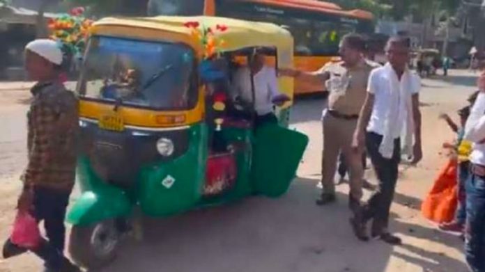 એક રિક્ષામાં 27 પેસેન્જરોનો વિડીયો વાયરલ