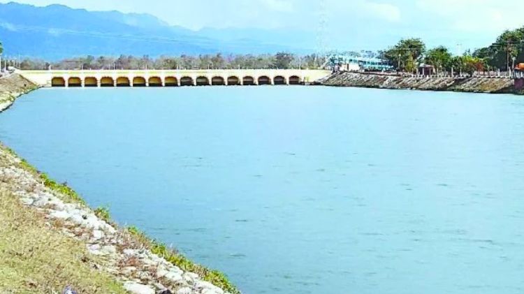 યુપીમાં નહેર તોડવાનો પ્રયાસ