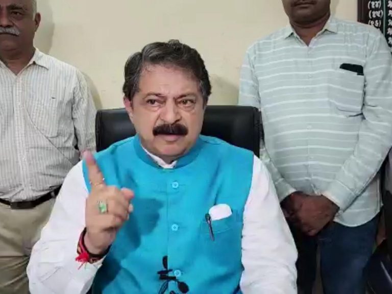 Gujarat Revenue Minister