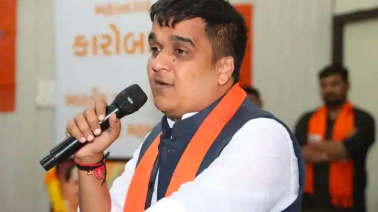 હર્ષ સંઘવીના ઇટાલિયા પર પ્રહારો