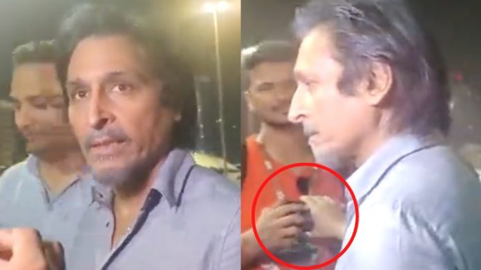 રમીઝ રાજાએ પત્રકારનો ફોન આંચકી લીધો