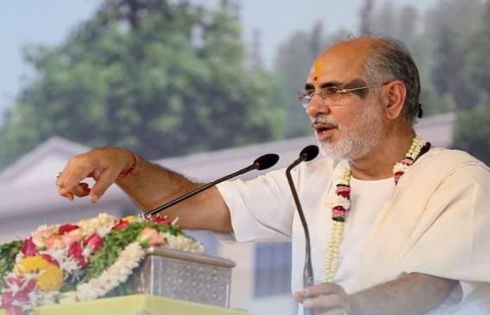 કથાકાર રમેશભાઈ ઓઝા