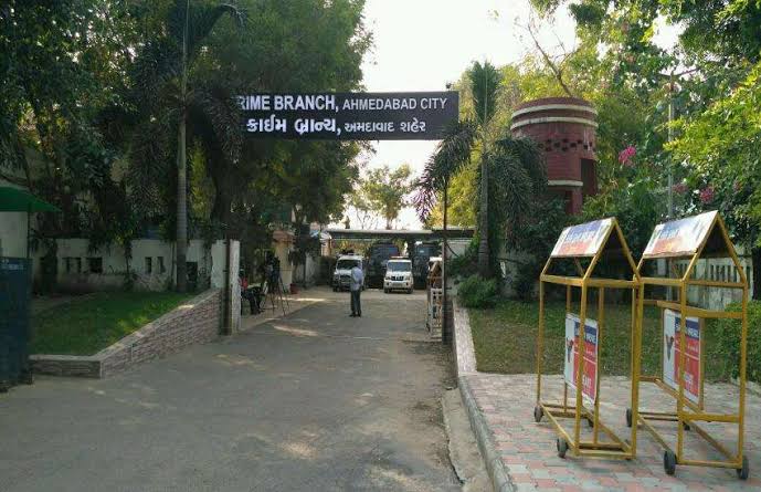 Pakistani spy caught from ahmedabad