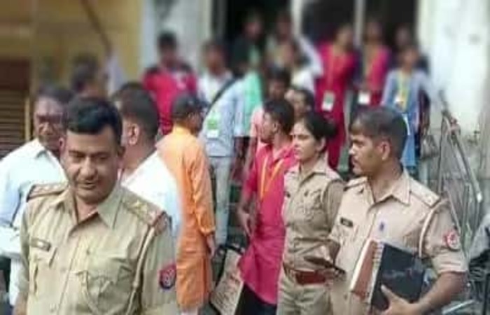 વારાણસીના ગેસ્ટ હાઉસમાં