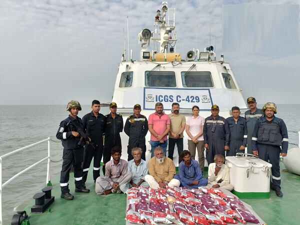 Drugs caught from Pakistani Boat