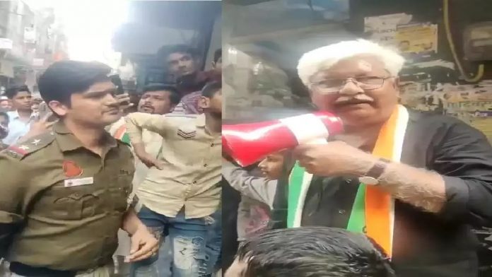 manhandling police in shahin baug