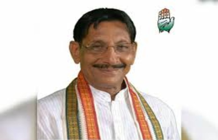 પેટલાદના MLA નિરંજન પટેલનું