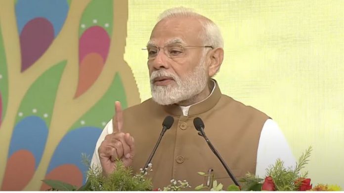આતંકવાદ પર પીએમ મોદી