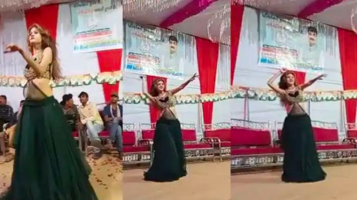 કોંગ્રેસ સભામાં ડાન્સર