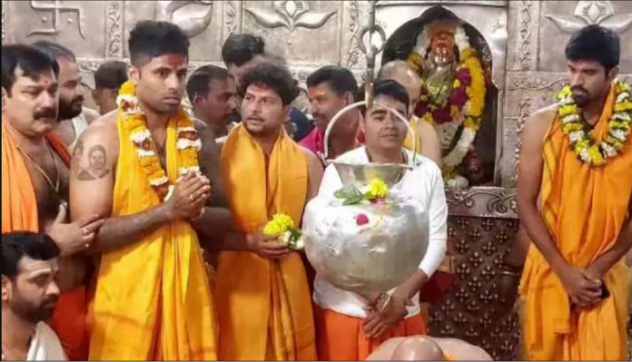 મહાકાલના દર્શને સ્કાય