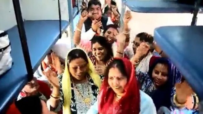 મુસ્લિમ પત્રકારે ભજન મુજરા