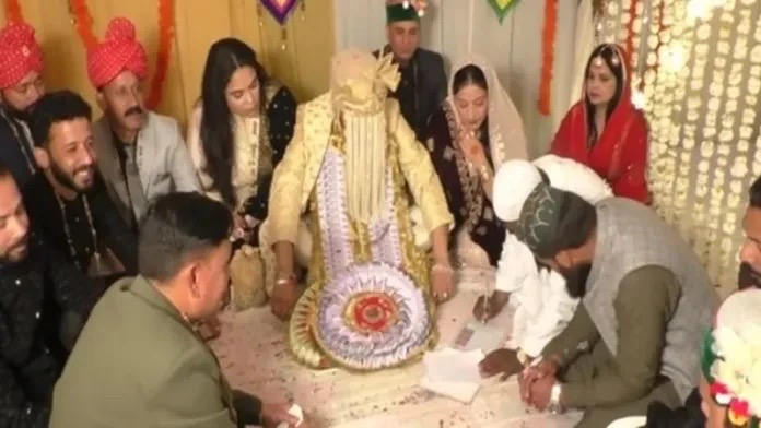 શિમલાના મંદિરમાં નિકાહ