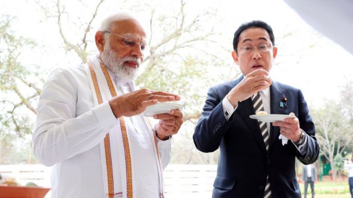 મોદી જાપાન પીએમ પાણીપુરી