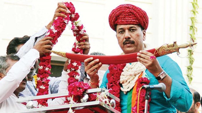 અમિત ચાવડાની ખાનગી બેઠક