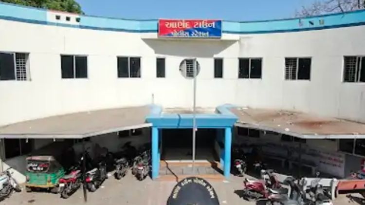 આણંદ કોલેજ હિંદુ-મુસ્લિમ
