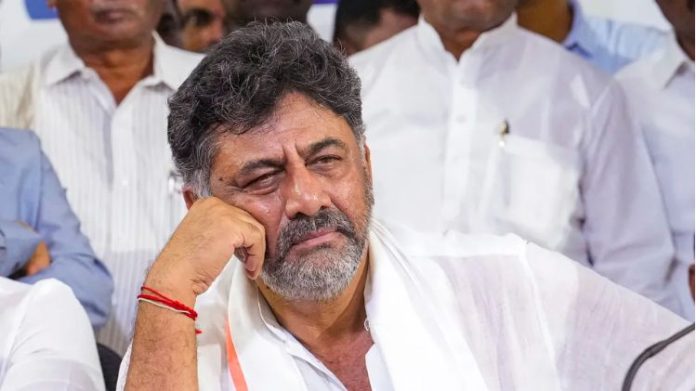 ડીકે શિવકુમાર પાયલટ સિંધિયા