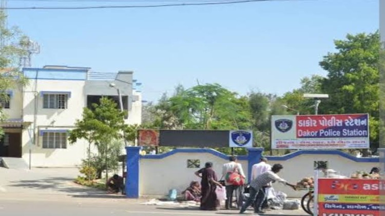 ડાકોર હિંદુ યુવતીના આપઘાત