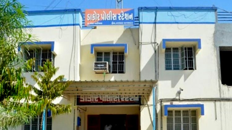 ડાકોર હિંદુ યુવતી આપઘાત અબ્દુલ્લા