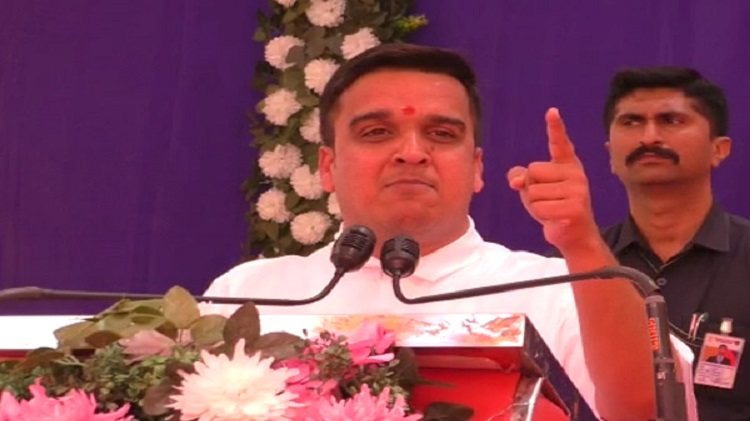 હર્ષ સંઘવીએ લવ જેહાદ મુદ્દે આપી ચેતવણી