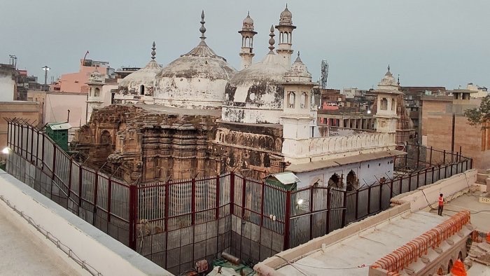 સમગ્ર જ્ઞાનવાપી પરિસરના સર્વે માટે અરજી