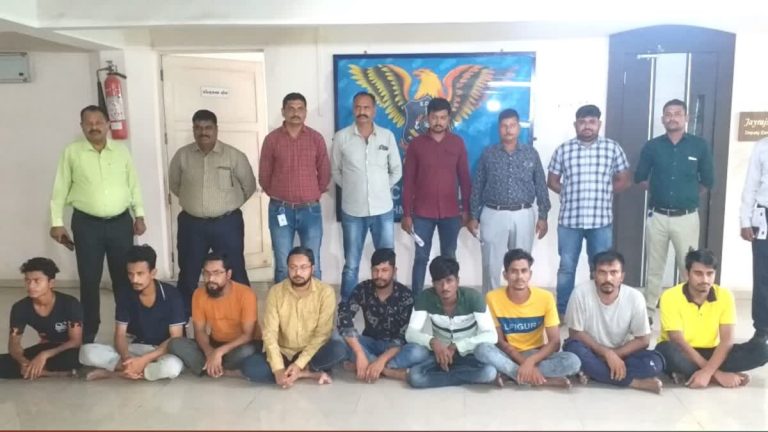 ચંડોળા 13 ગેરકાયદેસર બાંગ્લાદેશીઓ ઝડપાયા