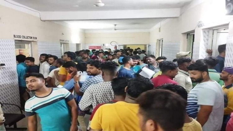 ઓડિશા ટ્રેન રક્તદાન લાઈનો