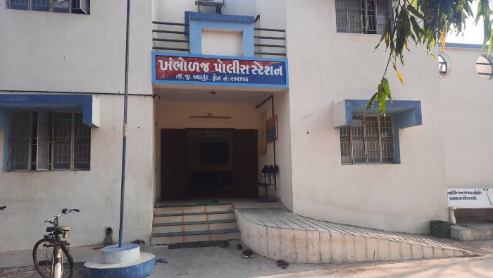 સગીરાને સેલ્ફી વાયરલ કરવાની ધમકી આપતા મુસ્લિમ યુવકો વિરુદ્ધ થઇ ફરિયાદ