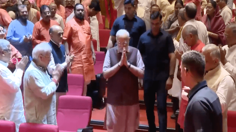 વડાપ્રધાન મોદીએ ગઠબંધન પ્રહારો