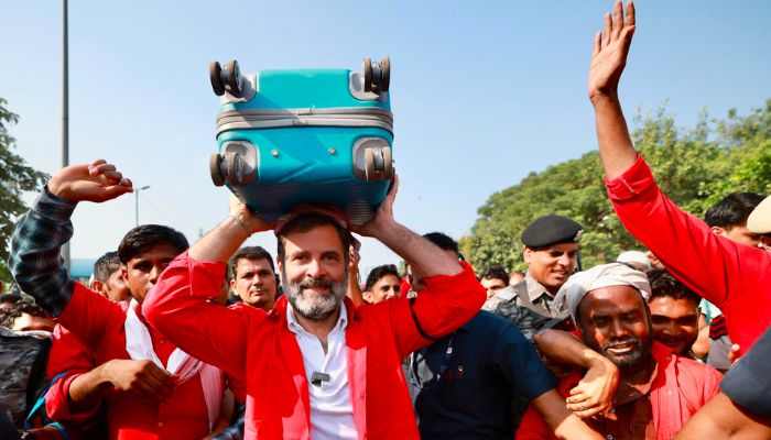 રાહુલ ગાંધી ટ્રોલી બેગ ટ્રોલિંગ