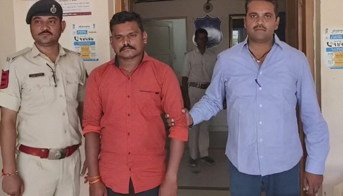 આંકલાવ કોંગ્રેસ પ્રમુખના દારુ