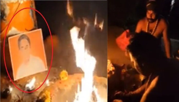 મધ્ય પ્રદેશમાં જીતવા કોંગ્રેસ જાદૂ-ટોણા