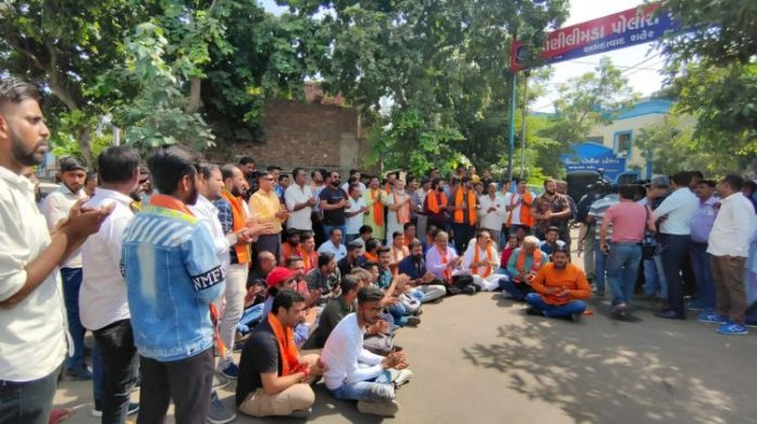 દાણીલીમડા પોલીસ VHP પ્રદર્શન બજરંગ દળ વિરોધ FIR