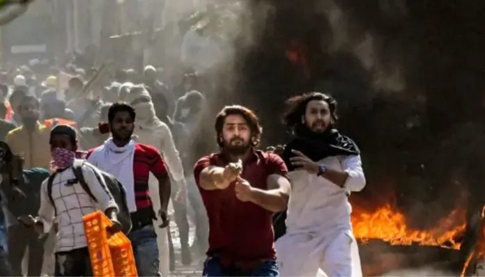 મોદીની સરકારમાં રમખાણો ઘટ્યા
