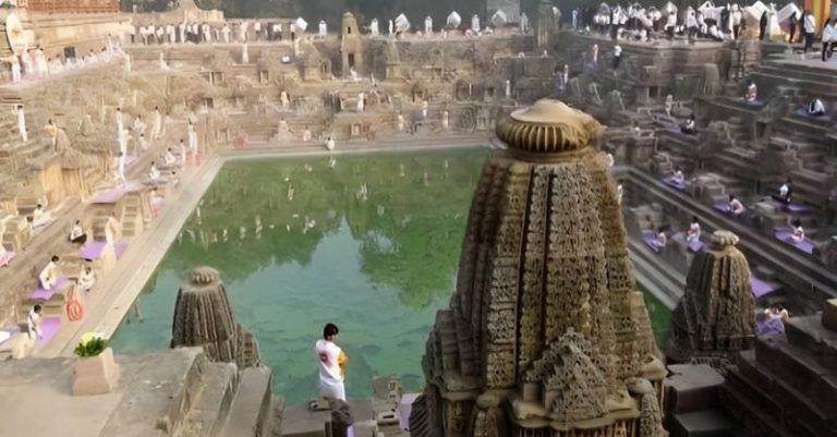 મોઢેરા સૂર્ય નમસ્કાર કાર્યક્રમ