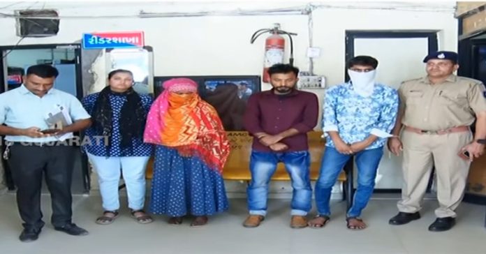 અમદાવાદમાં બાંગ્લાદેશી ચૂંટણી કાર્ડ