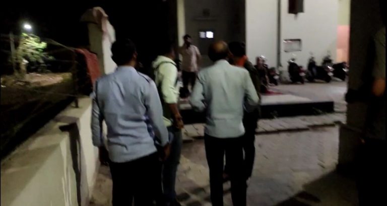 ગુજરાત યુનિવર્સિટી હોસ્ટેલમાં નમાજ