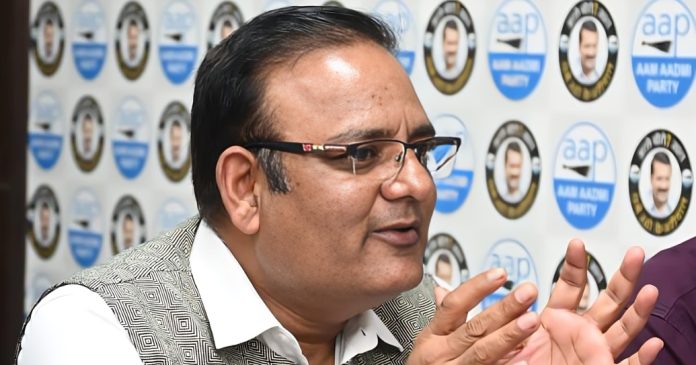 મંત્રી રાજ દિલ્હી રાજીનામું