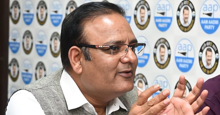 મંત્રી રાજ દિલ્હી રાજીનામું