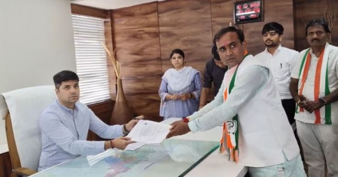સુરતમાં કોંગ્રેસના ઉમેદવાર ફોર્મ વાંધો ભાજપે