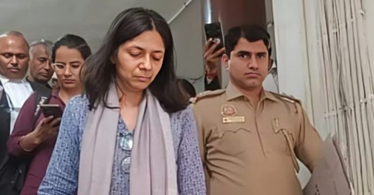 સ્વાતિ માલીવાલનો મેડિકલ રિપોર્ટ ઈજા પગ આંખ