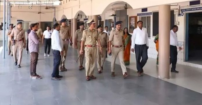 અમદાવાદની 9 સ્કૂલોને બૉમ્બથી