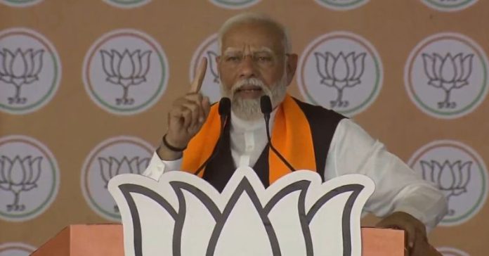 બનાસકાંઠાના ડીસાથી PM મોદીએ કોંગ્રેસ