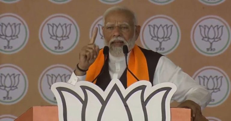 બનાસકાંઠાના ડીસાથી PM મોદીએ કોંગ્રેસ