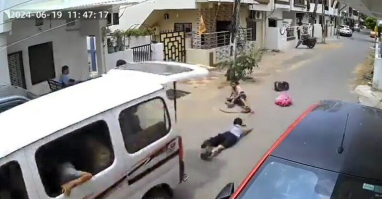 વડોદરાની સ્કૂલ વાનનો બાળકો