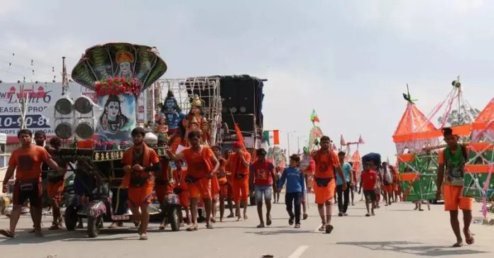 મુસ્લિમ ડ્રાઈવર કાવડયાત્રીઓને હડફેટે