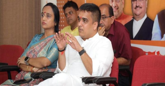 હર્ષ સંઘવીએ લવ જેહાદને